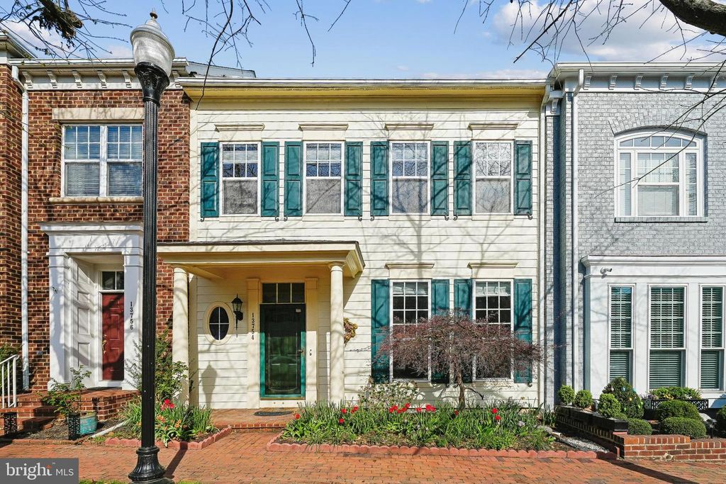 13754 FLEET ST, Woodbridge, VA 22191