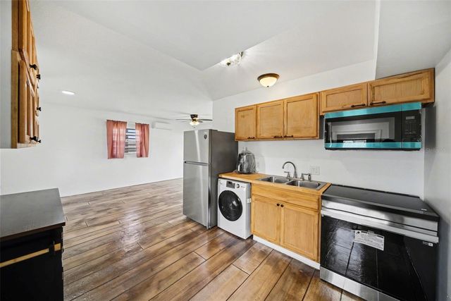 38250 13TH AVENUE, Zephyrhills, FL 33542