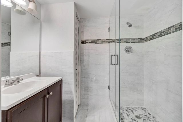 5190 E Sabal Palm Boulevard 304, Tamarac, FL 33319