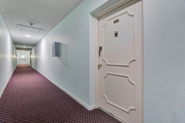 5190 E Sabal Palm Boulevard 304, Tamarac, FL 33319