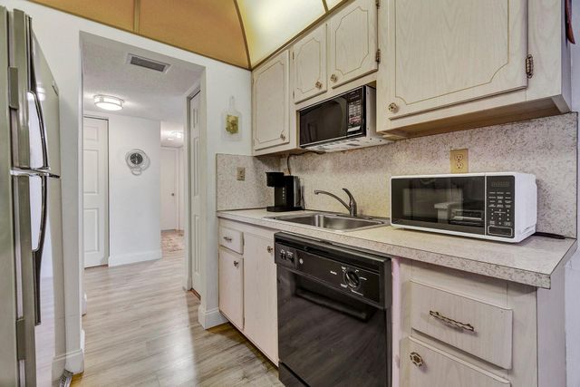 5190 E Sabal Palm Boulevard 304, Tamarac, FL 33319