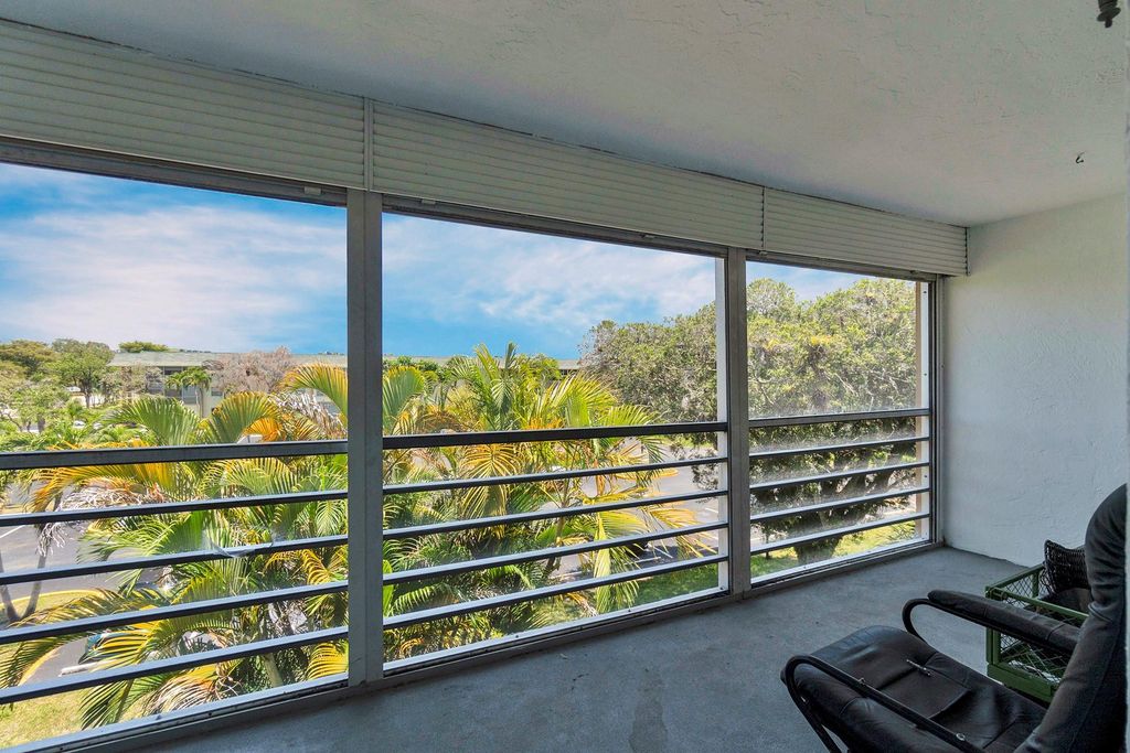 5190 E Sabal Palm Boulevard 304, Tamarac, FL 33319