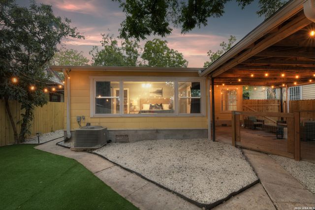 406 MCKINLEY AVE, San Antonio, TX 78210