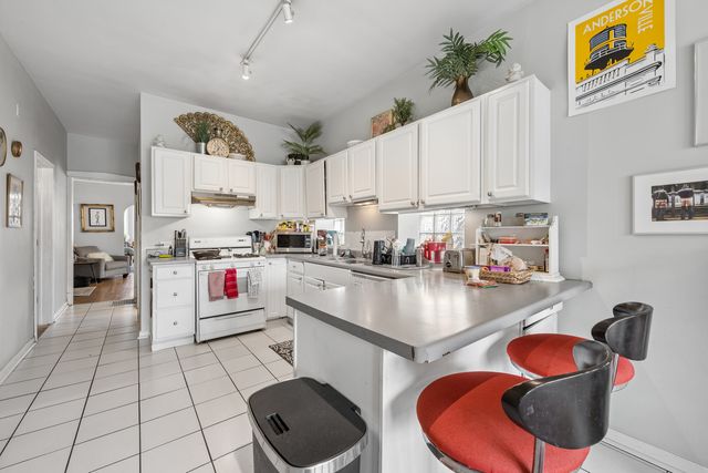 1427 W Winona Street, Chicago, IL 60640