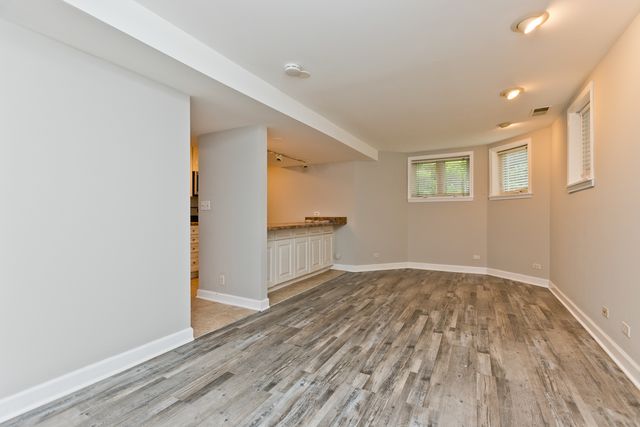 1427 W Winona Street, Chicago, IL 60640