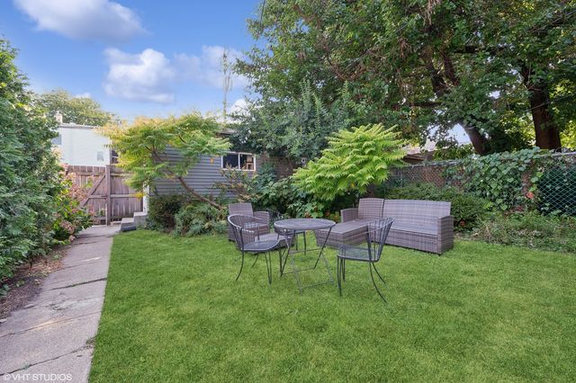 1427 W Winona Street, Chicago, IL 60640