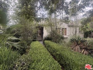 11842 Ocean Park Boulevard, Los Angeles, CA 90064