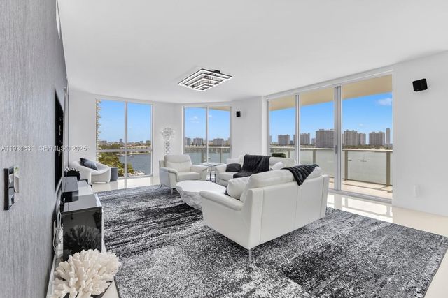 17111 Biscayne Blvd 909, North Miami Beach, FL 33160