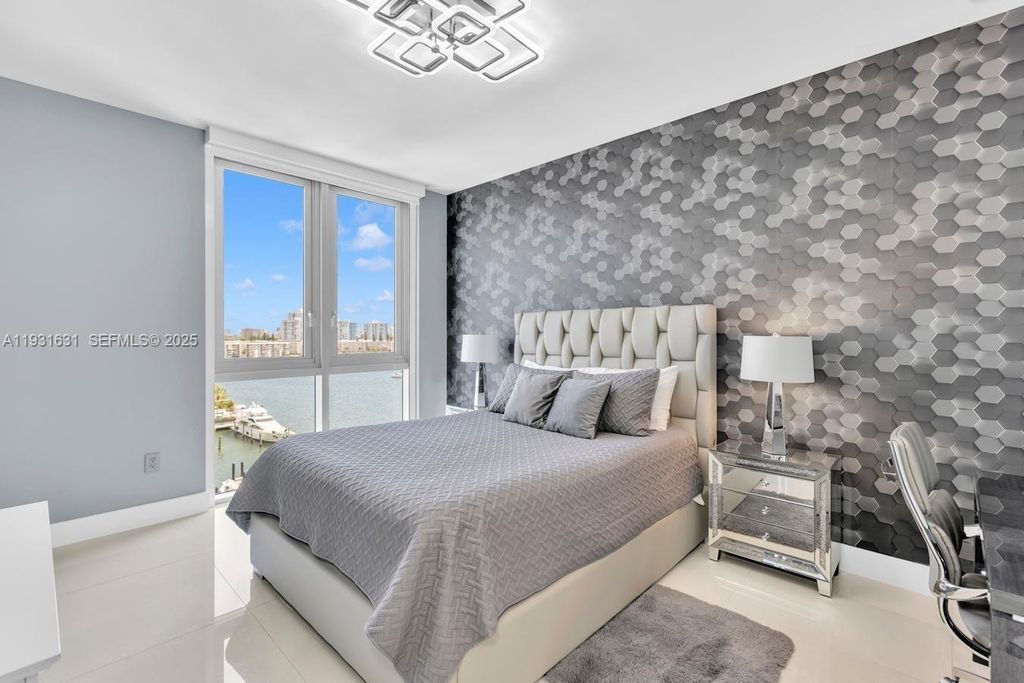 Image 30 of property listing at 17111 Biscayne Blvd 909, North Miami Beach, FL 33160