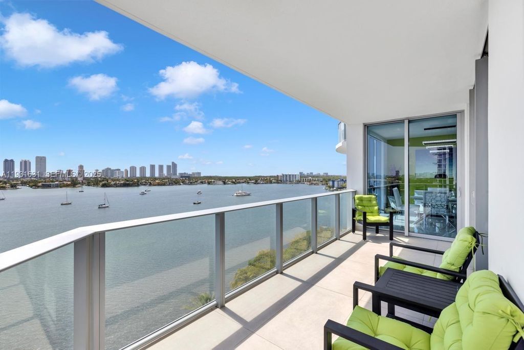 Image 46 of property listing at 17111 Biscayne Blvd 909, North Miami Beach, FL 33160