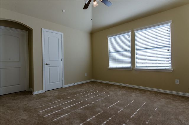 1940 Argyle Lane, Lewisville, TX 75067