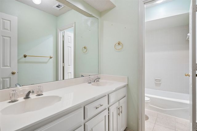 2528 Willowdale Drive, Carrollton, TX 75006