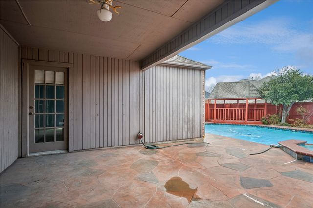 2528 Willowdale Drive, Carrollton, TX 75006