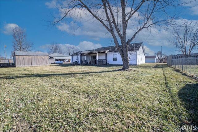 1131 Howard Drive, Lebanon, MO 65536