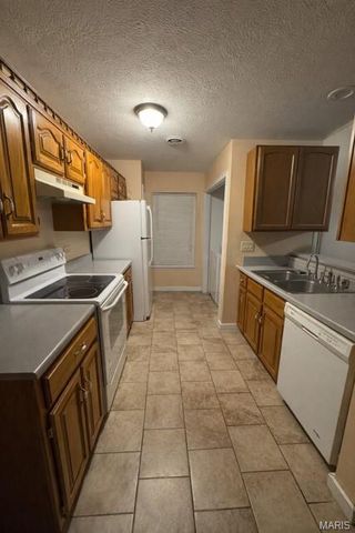 1131 Howard Drive, Lebanon, MO 65536