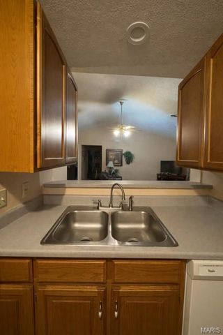 1131 Howard Drive, Lebanon, MO 65536