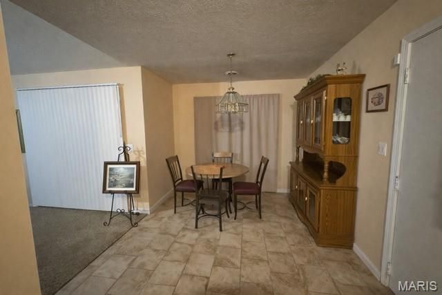 1131 Howard Drive, Lebanon, MO 65536