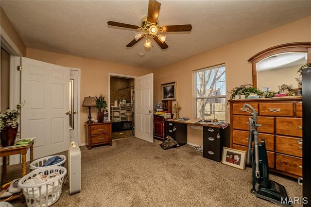 1131 Howard Drive, Lebanon, MO 65536