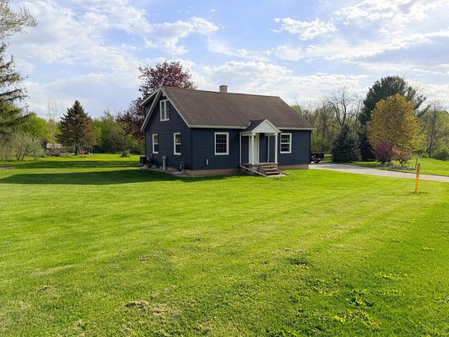 N4310 County Rd R, Hustisford, WI 53034
