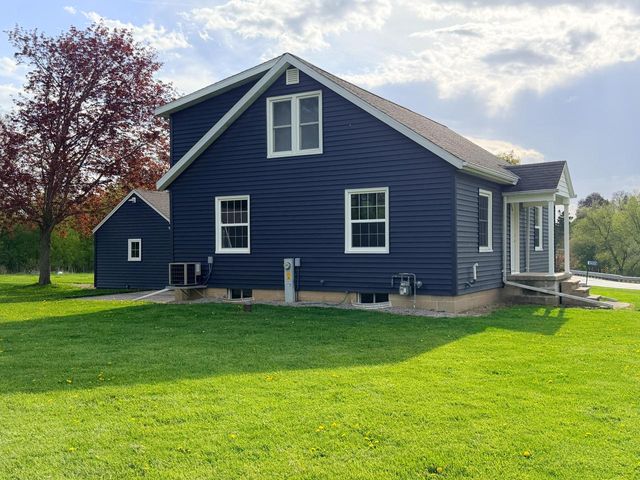 N4310 County Rd R, Hustisford, WI 53034