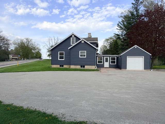 N4310 County Rd R, Hustisford, WI 53034