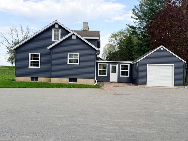 N4310 County Rd R, Hustisford, WI 53034