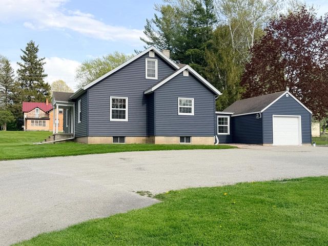 N4310 County Rd R, Hustisford, WI 53034