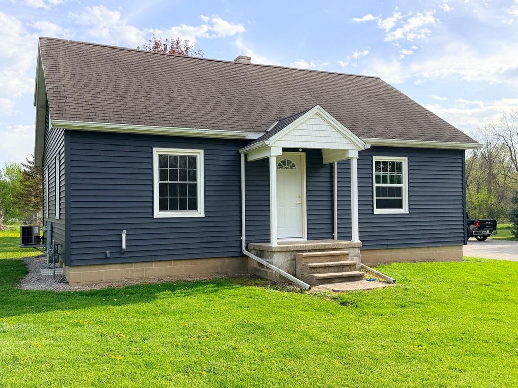 N4310 County Rd R, Hustisford, WI 53034