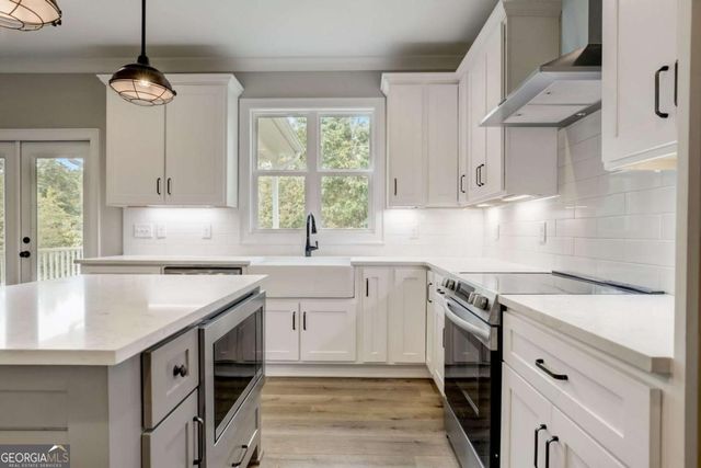 105 Bob White Drive, Calhoun, GA 30701