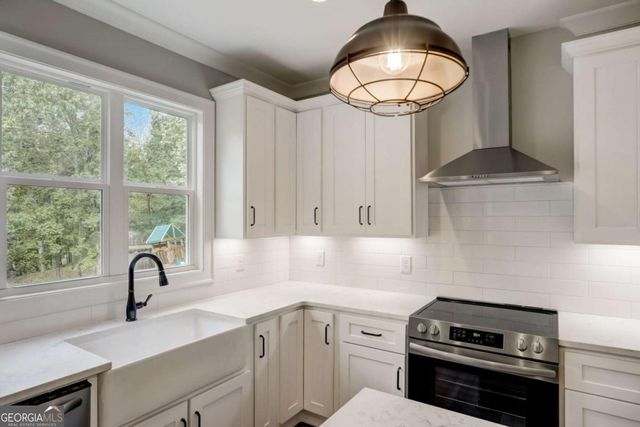 105 Bob White Drive, Calhoun, GA 30701