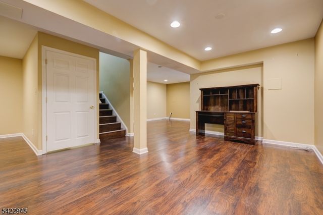 44 Scarlet Oak Dr, Montgomery Twp., NJ 08540