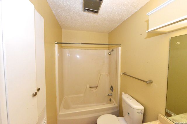 6830 Burnley, San Antonio, TX 78239