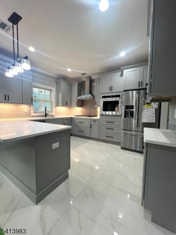 240 Atlantic Dr, Parsippany-troy Hills Twp., NJ 07054