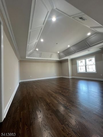 240 Atlantic Dr, Parsippany-troy Hills Twp., NJ 07054