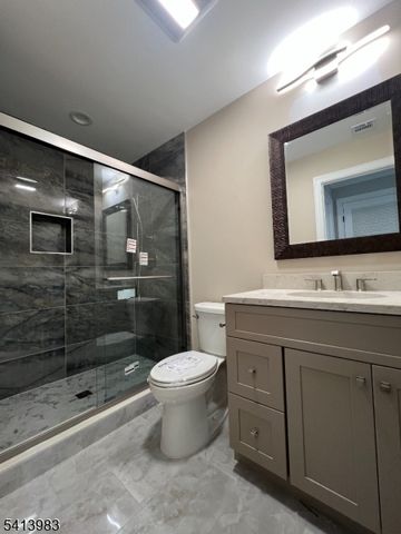 240 Atlantic Dr, Parsippany-troy Hills Twp., NJ 07054