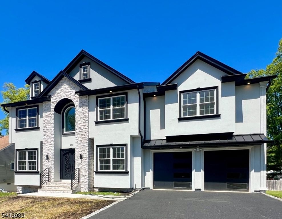 240 Atlantic Dr, Parsippany-troy Hills Twp., NJ 07054