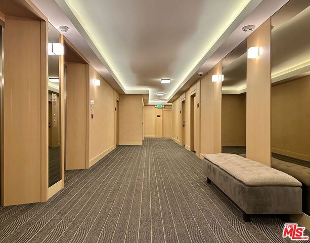 999 N DOHENY Drive 711, West Hollywood, CA 90069