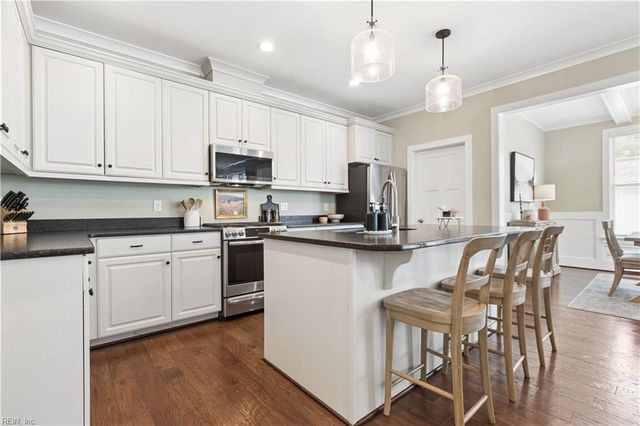 1433 Waltham Lane, Newport News, VA 23608