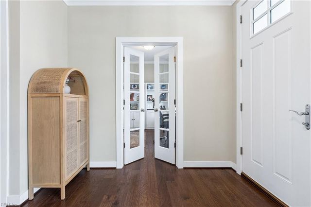 1433 Waltham Lane, Newport News, VA 23608