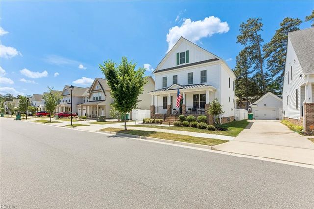 1433 Waltham Lane, Newport News, VA 23608