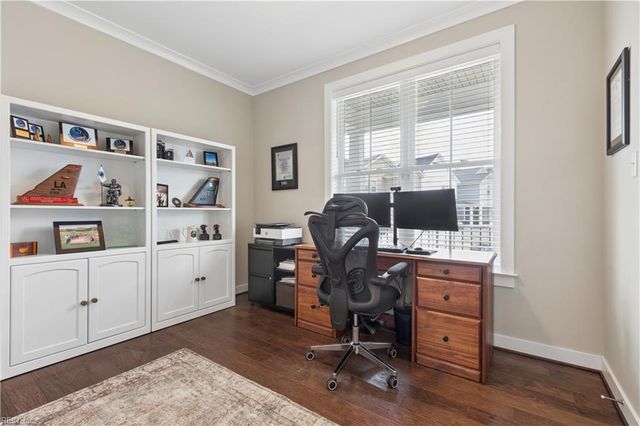 1433 Waltham Lane, Newport News, VA 23608