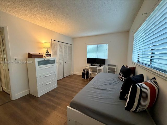 8045 SW 107th Ave 212, Miami, FL 33173