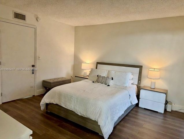 8045 SW 107th Ave 212, Miami, FL 33173