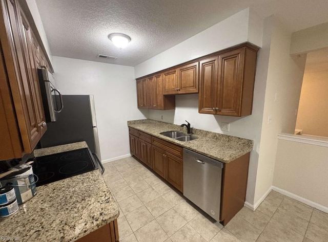 1409 Canadian CT, Virginia Beach, VA 23453