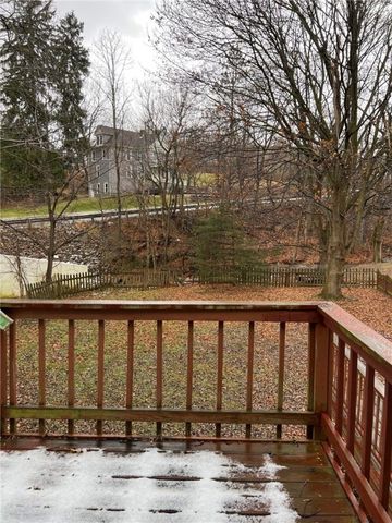 240 Penn Adamsburg Rd, Hempfield Twp, PA 15675