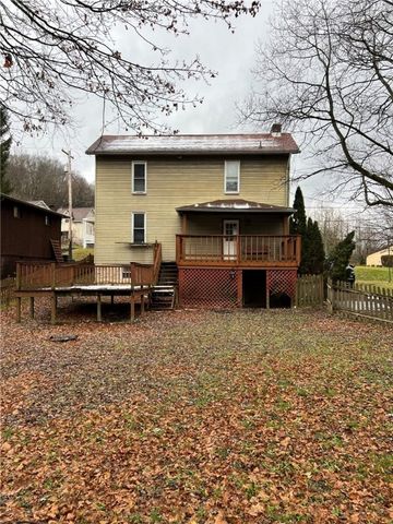 240 Penn Adamsburg Rd, Hempfield Twp, PA 15675
