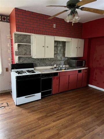 240 Penn Adamsburg Rd, Hempfield Twp, PA 15675