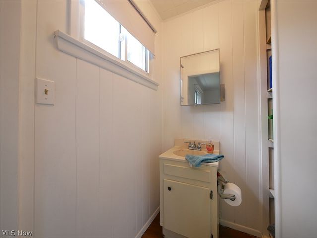 146 Brown Road, Follansbee, WV 26037