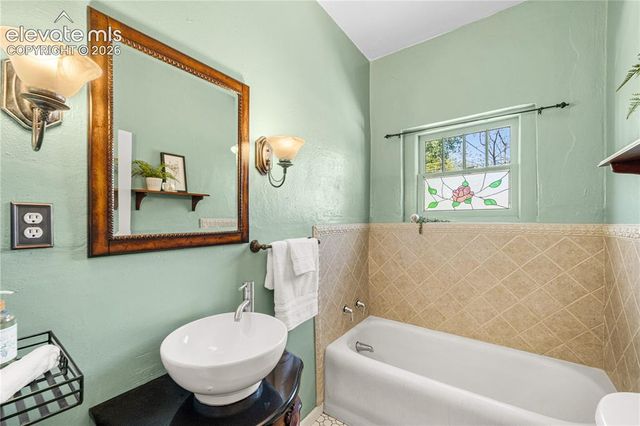 27 Dunsmere Avenue, Pueblo, CO 81004
