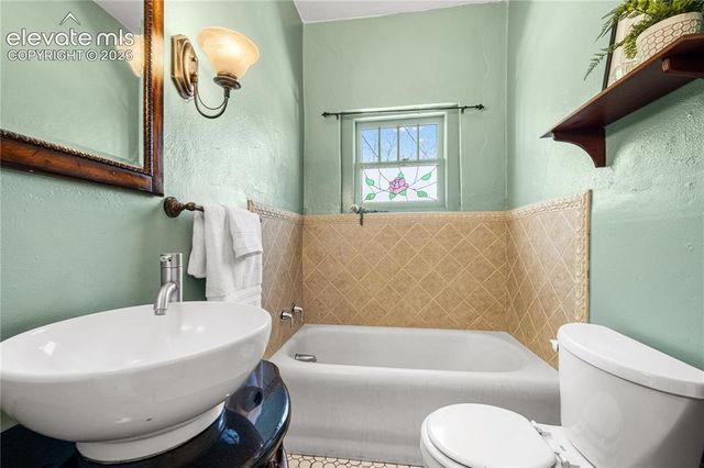 27 Dunsmere Avenue, Pueblo, CO 81004